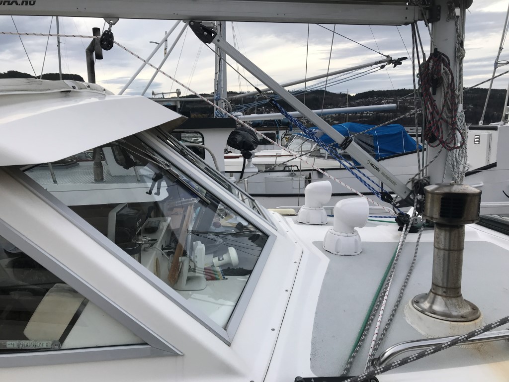 Skjøte tredd på plass gjennom en passende mengde 50mm blokker